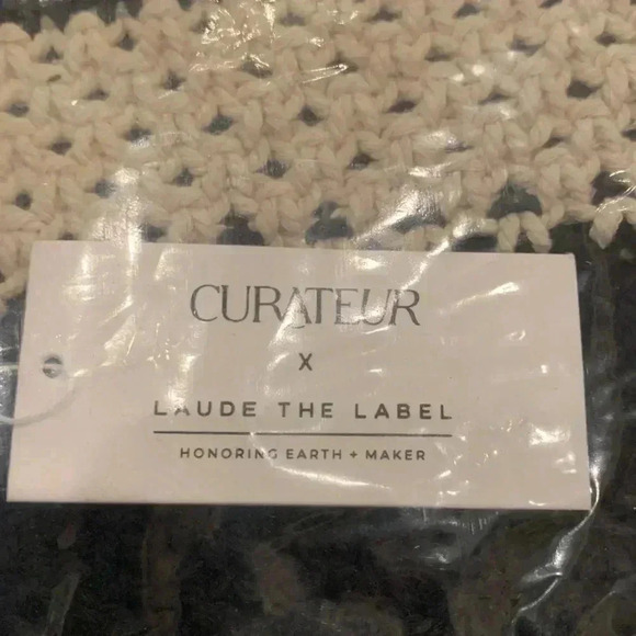 Laude the Label Mini Macramé Bag with Wooden Handles - Picture 5 of 7